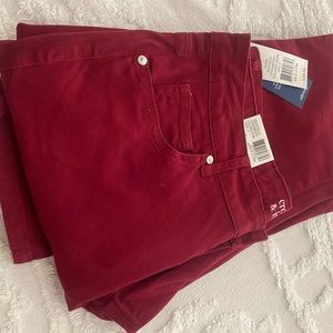 Crown and ivy NWT skinny jeans